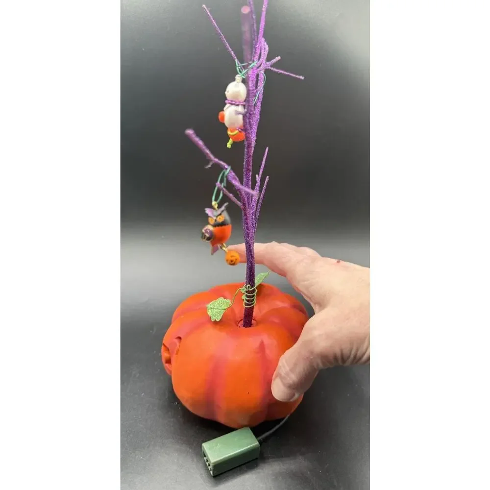 Hallmark Lighted Pumpkin Halloween W/ Mini Ornaments Tree Jack-o-lantern -Lo24